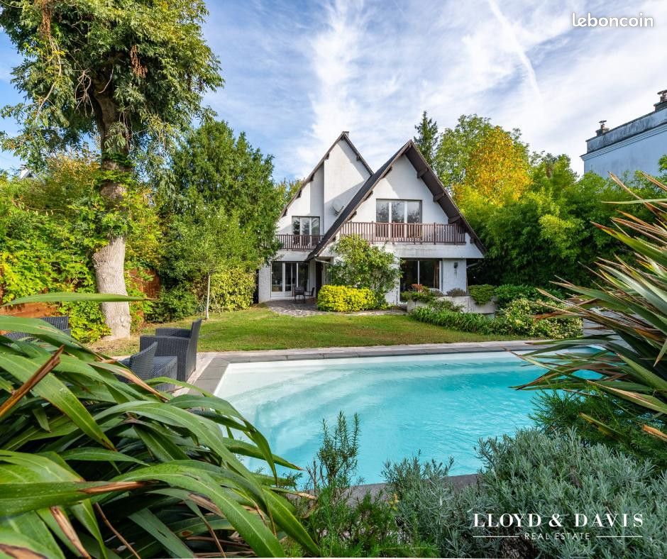 Maison 8 pièces 194 m² · à La Celle-Saint-Cloud · 194 m² · 1 250 000 €