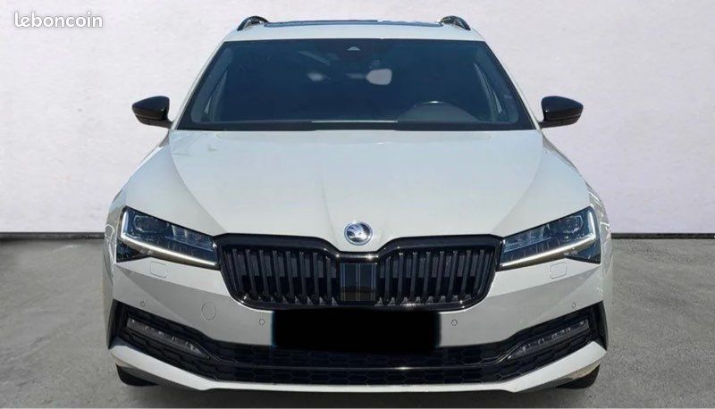 SKODA Superb Combi 2.0 TDI / 200 / DSG7 - Voitures