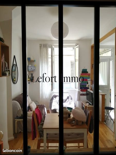 Appartement 2 pièces 25 m² · à Paris · 25 m² · 935 €/mois