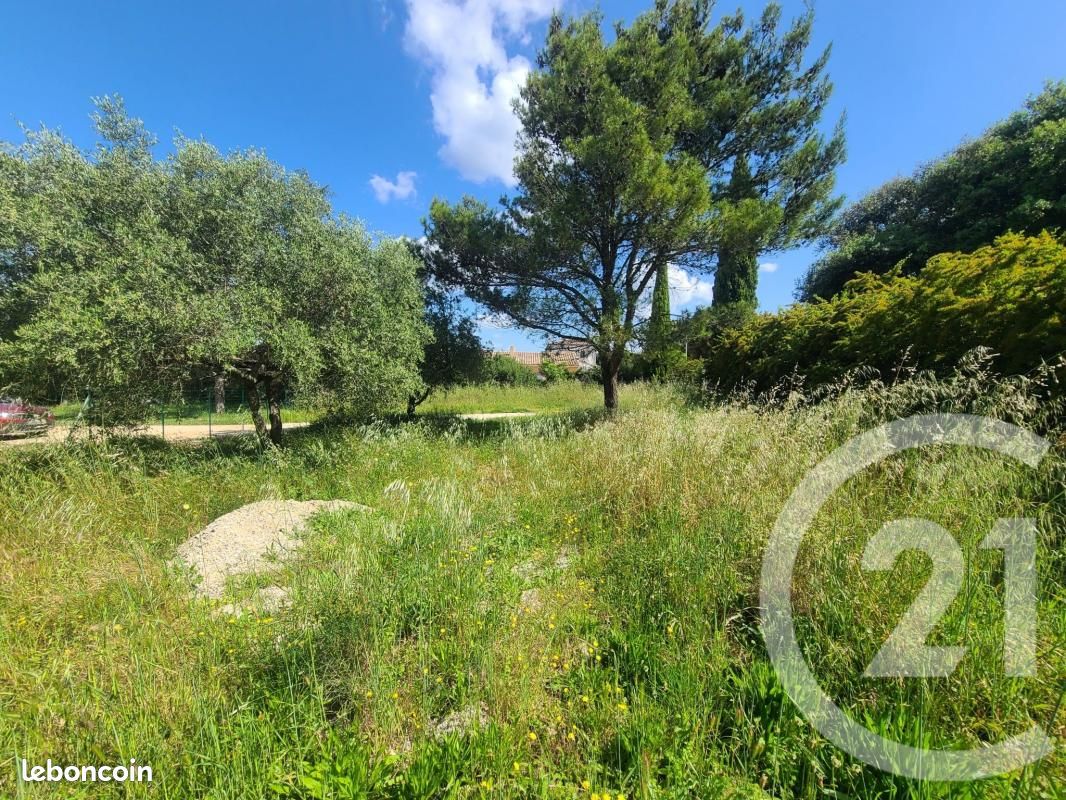 Terrain 640 m² Uzes · à Uzès · 136 000 €