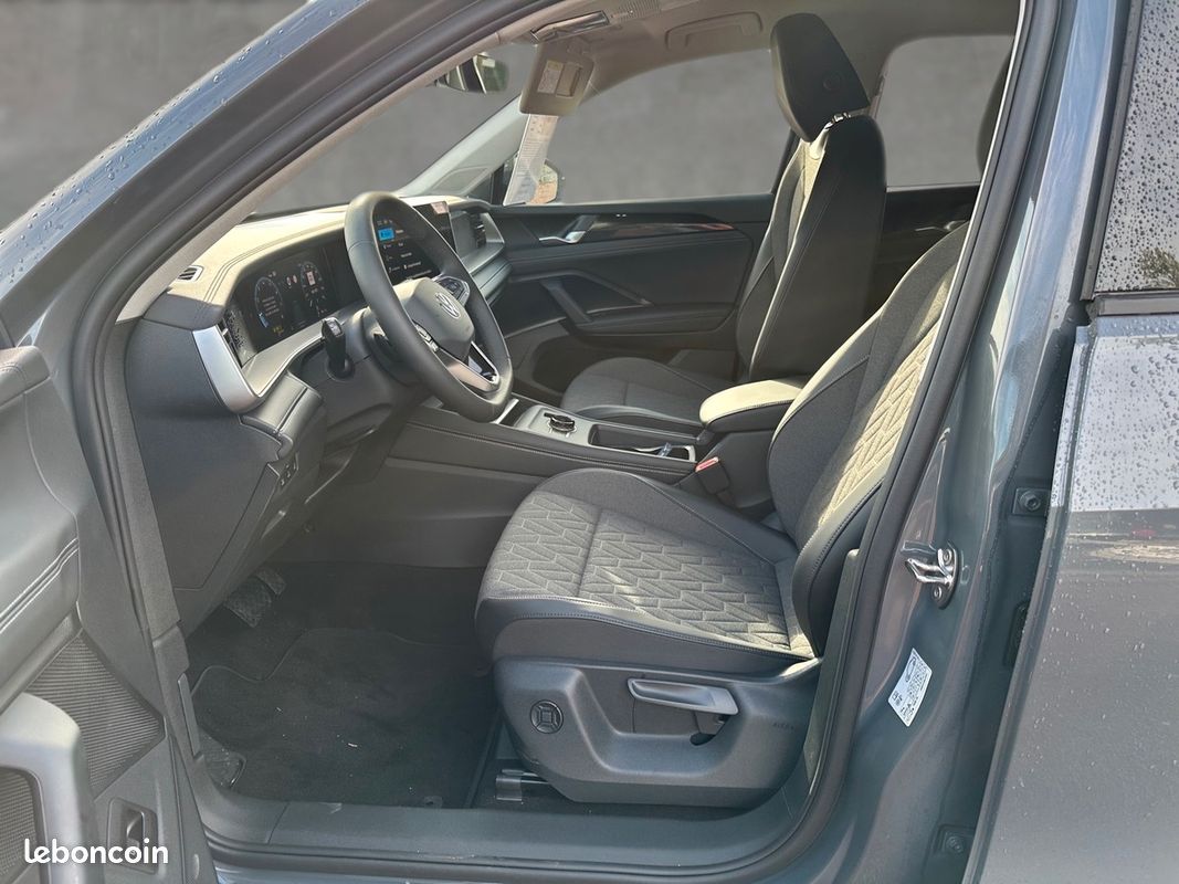 Volkswagen TAYRON 7 PLACES LIFE 30 YEARS TSI 150 DSG7 HYBRIDE - 10 KMS (image 11)