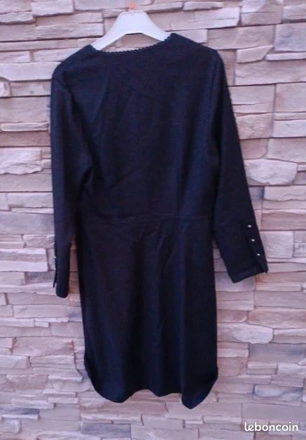 Robe Pull En Laine C De C - Rouge Et Noir - Taille XS - Longueur Genou - Neuf Avec étiquettes