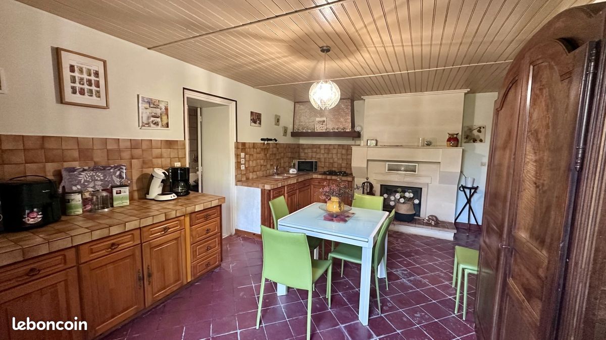 Maison 7 pièces 151 m² · à Saint-Germain-du-Puch · 151 m² · 306 000 €