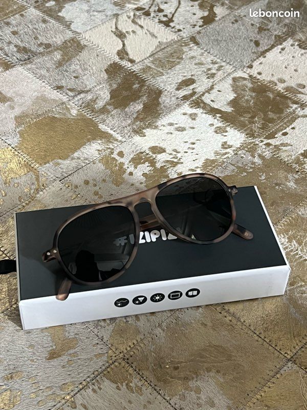 Lunette de soleil IZIPIZI (image 1)
