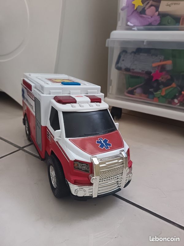 Voiture pompier et police (image 4)