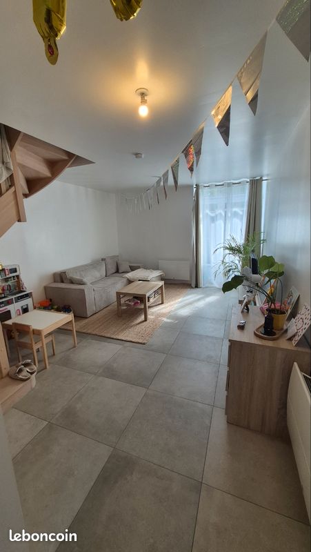 Appartement 3 pièces 70 m² · à Dingé · 70 m² · 680 €