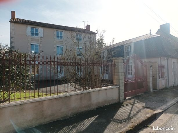 Maison 14 pièces 285 m²
