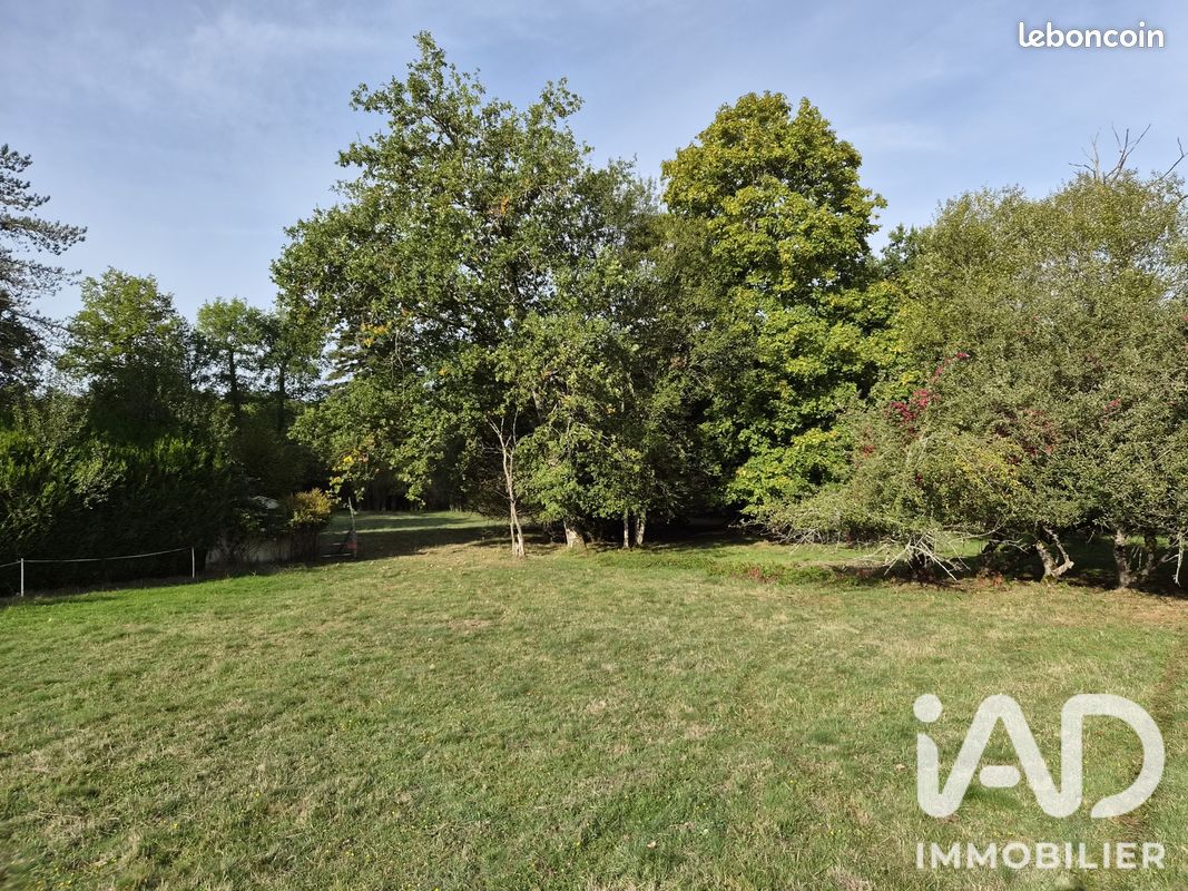 Terrain 1200 m² · à Reilhac · 1 200 m² · 62 000 €