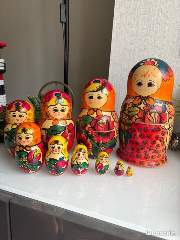 Anciennes Poupées Russe En Bois 5 Pièces Matriochka Babouchka
