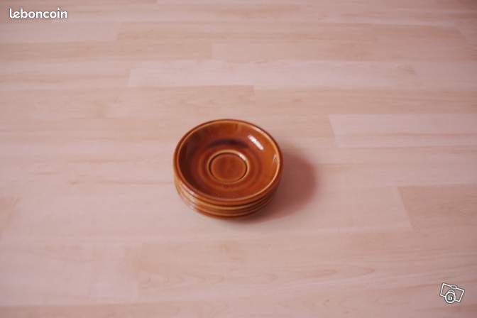 Soucoupes marron (image 2)