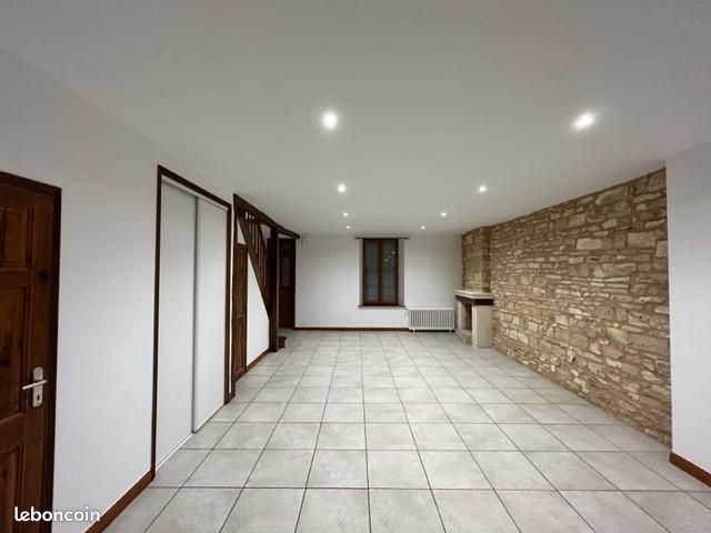 Maison 5 pièces 80 m² · à Châteauroux · 80 m² · 815 €