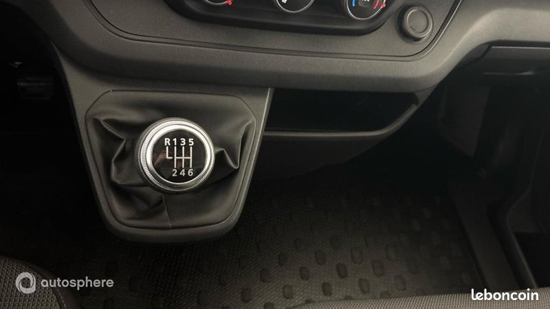 Renault Trafic Véhicule utilitaire ou Société L1H1 3T 2.0 Blue dCi 130ch Confort E6E (image 19)