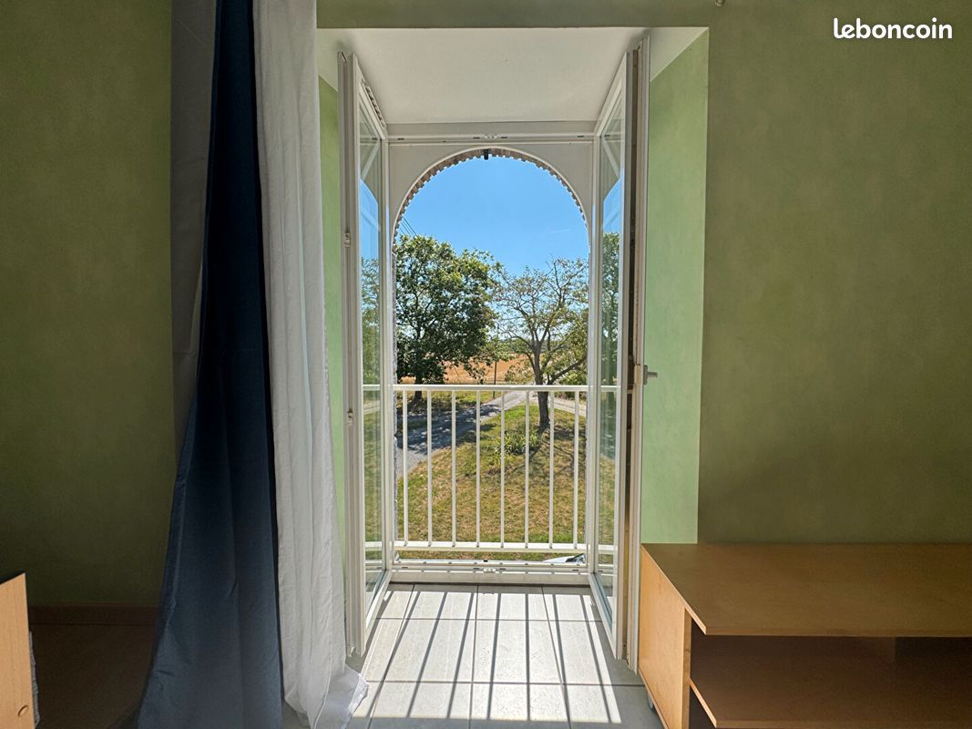Appartement 1 pièce 36 m² · à Meslay-du-Maine · 36 m² · 450 €