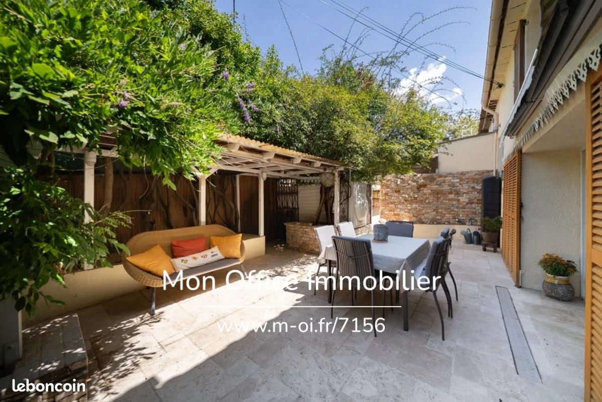 Maison 6 pièces 155 m² · à La Bouilladisse · 155 m² · 449 000 €