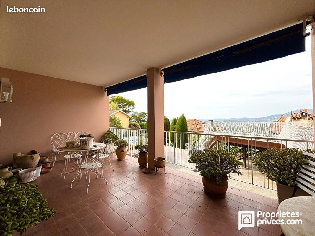 Appartement 3 pièces 97 m² · à Grasse · 97 m² · 235 000 €
