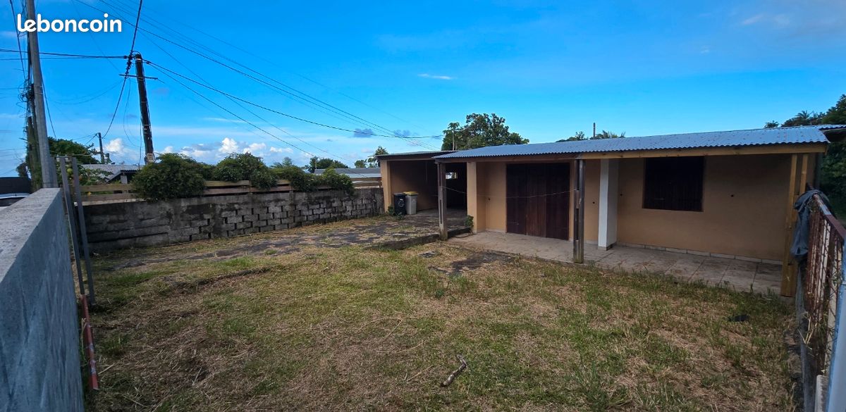 Maison 5 pièces 100 m² · à Sainte-Suzanne · 100 m² · 1 300 €
