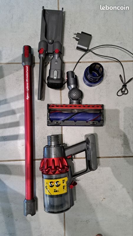 Dyson cyclon v10 motorhead (image 1)