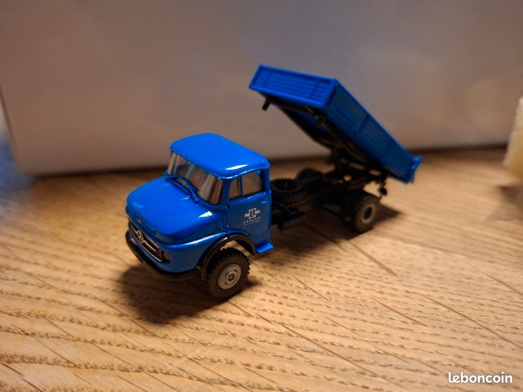 Camion Publicitaire HO 1/87 Mercedes - Modèle Margonwasser, Occasion En Très Bon état