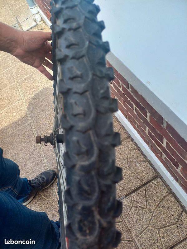 Roue de vélo 24 pouces avant (image 2)