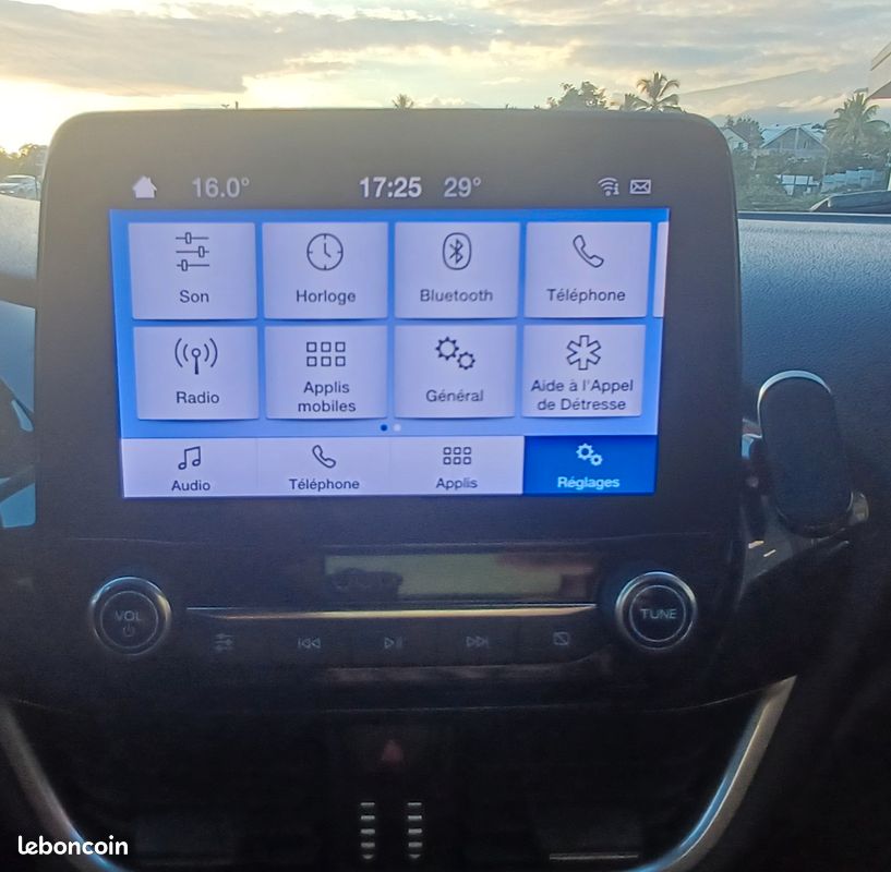 Ford fiesta 1.0l scti 125 ch mhev hybrid st line + radar de recul (image 17)
