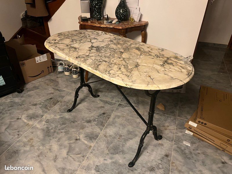 Table en marbre (image 1)