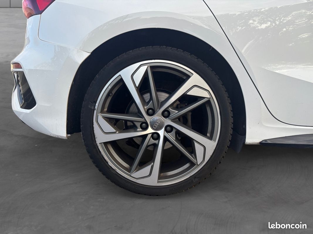 AUDI A3 SPORTBACK 35 TDI 150 S tronic 7 S Line (image 29)