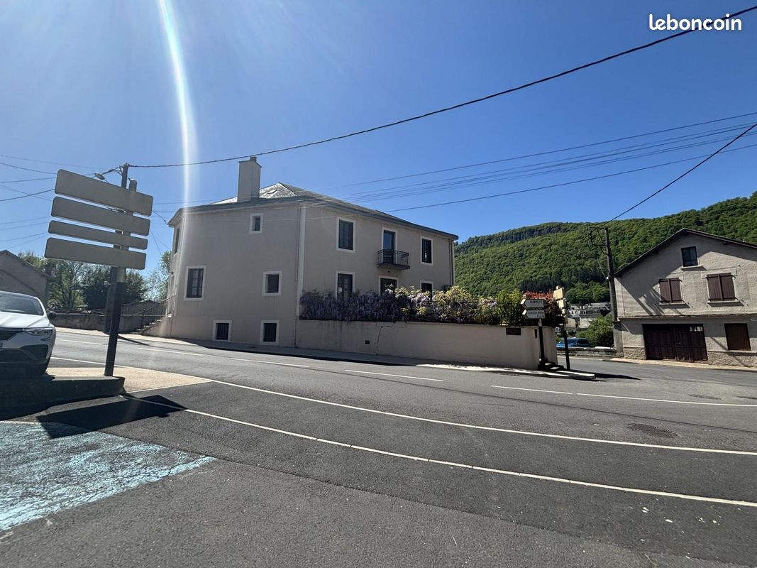 Maison 13 pièces 204 m² · à Bort-les-Orgues · 204 m² · 127 200 €