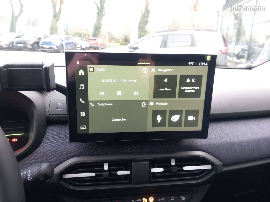 DACIA Jogger Hybrid 155 7 places Journey (image 12)