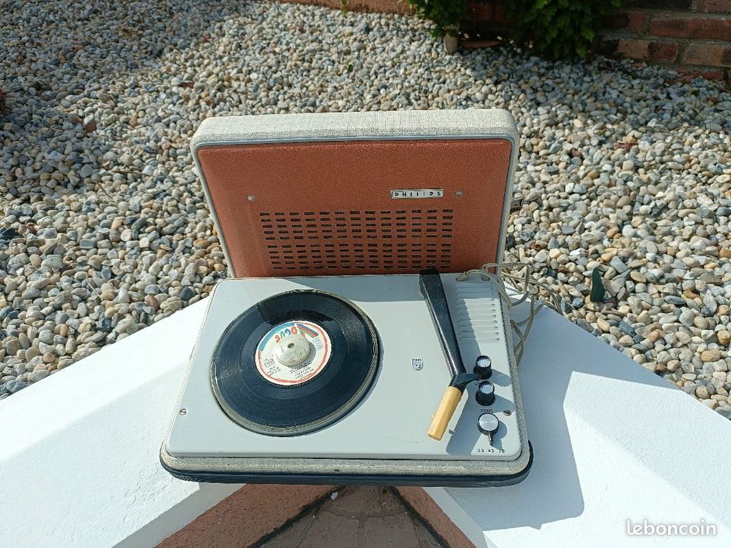 Tourne disque vintage (image 1)