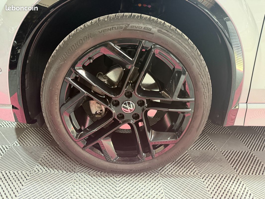 VOLKSWAGEN TIGUAN 1.5 eTSI 150ch DSG7 R-Line - Toit ouvrant / Harman Kardon / Camera 360 / Attelage (image 22)