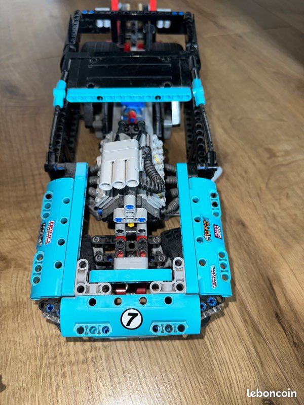 Lego technic 42050 (image 5)