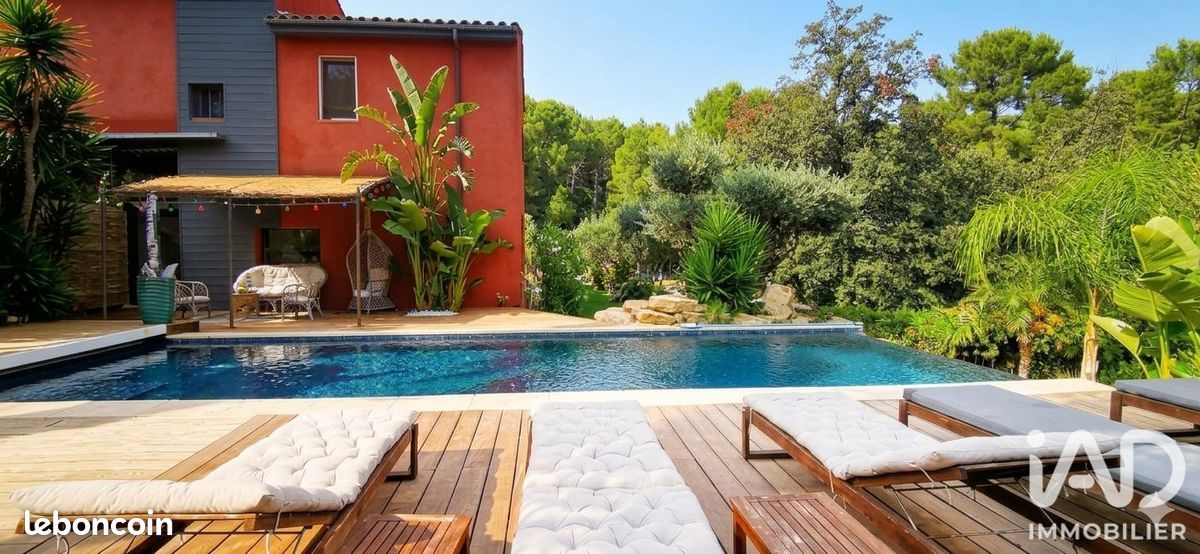Maison 7 pièces 210 m² · à Sanary-sur-Mer · 210 m² · 1 750 000 €