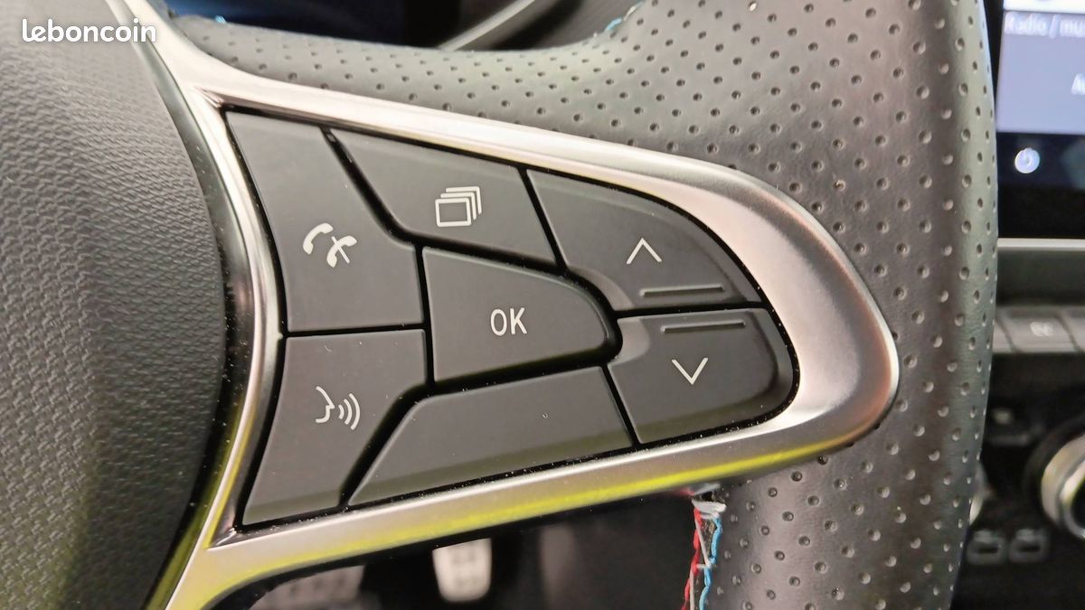 Renault clio e tech full hybrid 145 ch gsr2 esprit alpine (image 23)