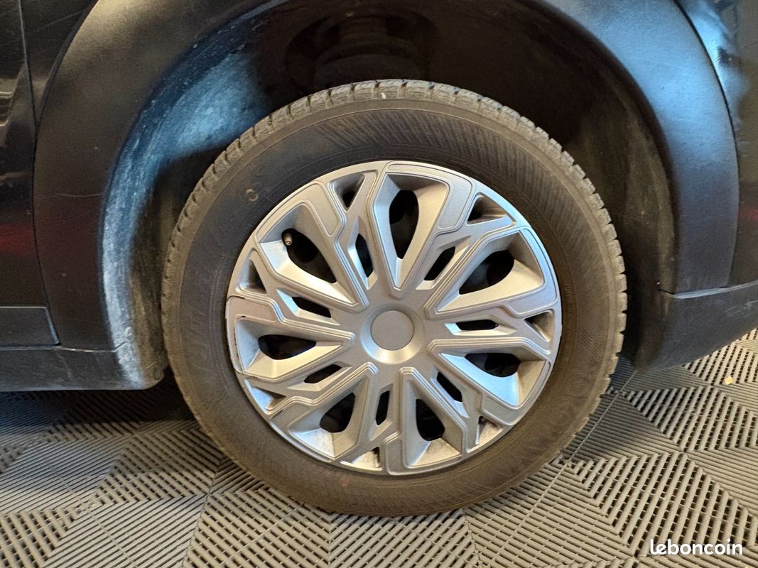 CITROEN C4 CACTUS PureTech 110 SS BVM6 Live (image 32)