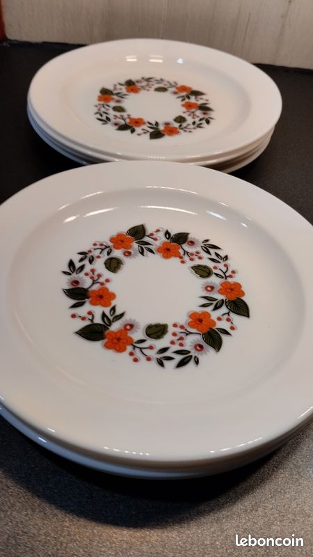 Lot De 6 Assiettes à Dessert Arcopal France – Opaline Blanc Et Jaune – Liséré Bleu – Vintage