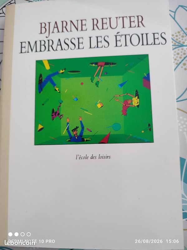 Livre embrasse les étoiles (image 1)