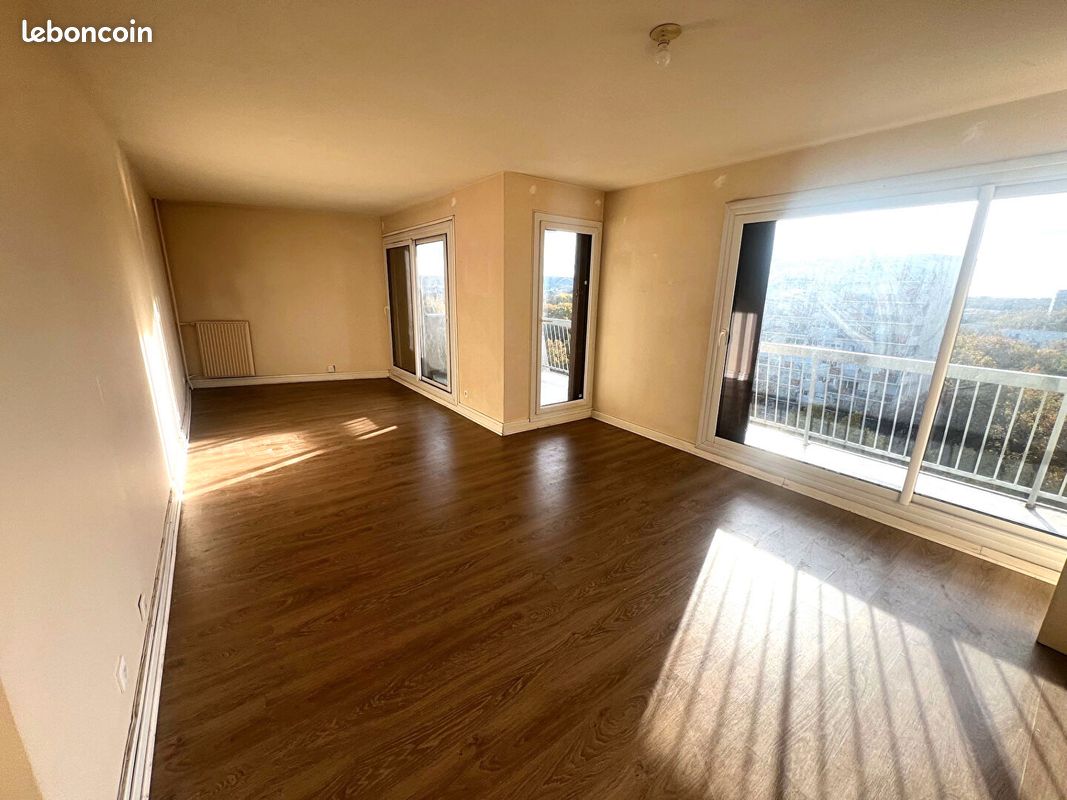 Appartement 4 pièces 80 m² · à Tremblay-en-France · 80 m² · 165 000 €