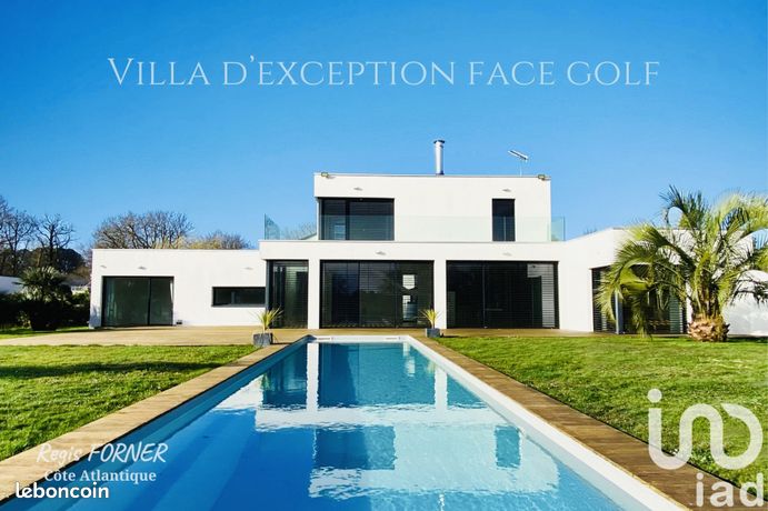 Villa 8 pièces 240 m²