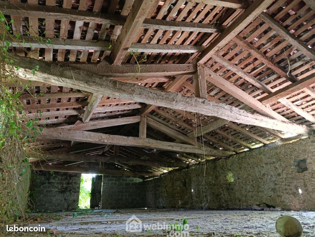 Maison 3 pièces 200 m² · à Banos · 200 m² · 45 300 €