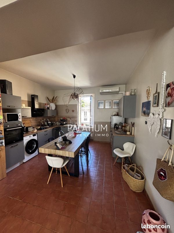Appartement 3 pièces 74 m² · à Salon-de-Provence · 74 m² · 1 250 €