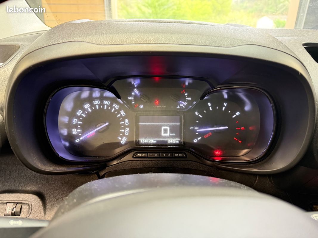 CITROEN BERLINGO Taille M BlueHDi 100 BVM Shine / ENTRETIEN COMPLET (image 26)