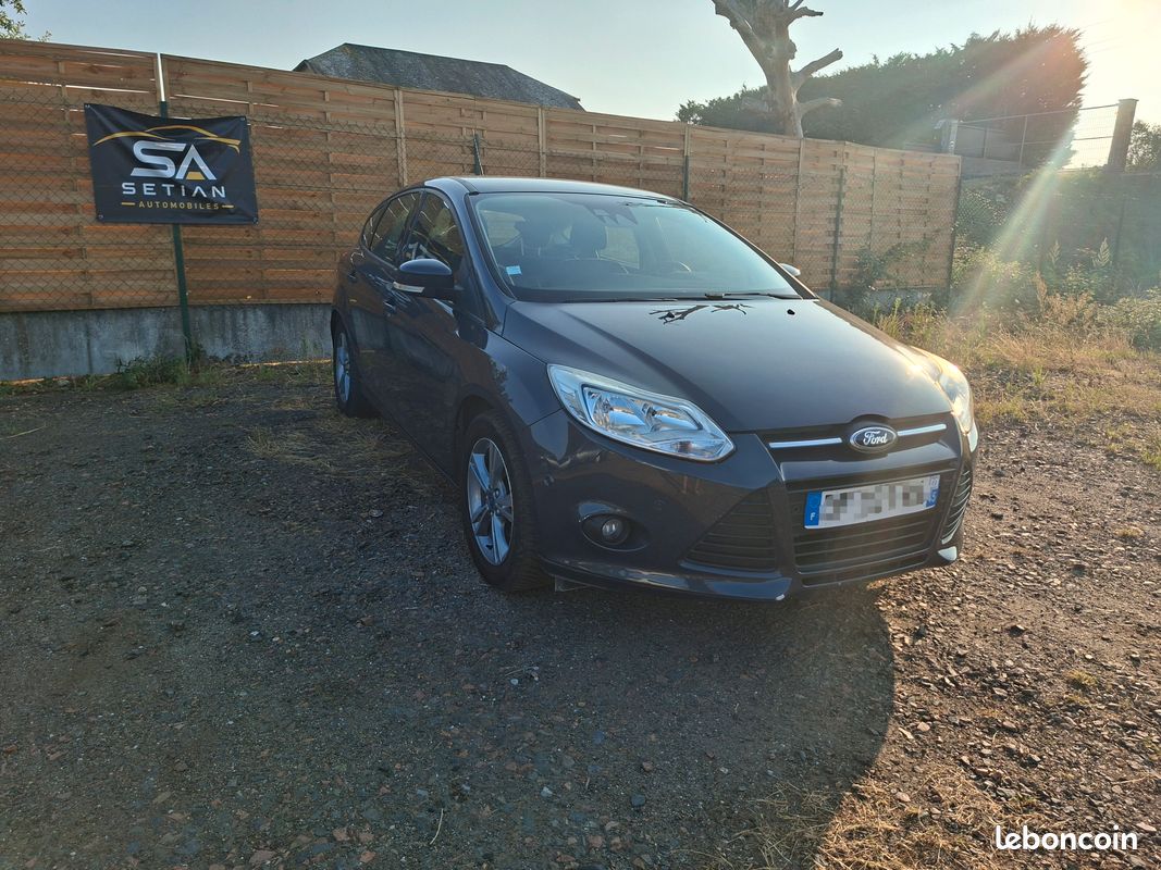 Ford Focus 1.0 Ecoboost 100 Titanium (image 2)