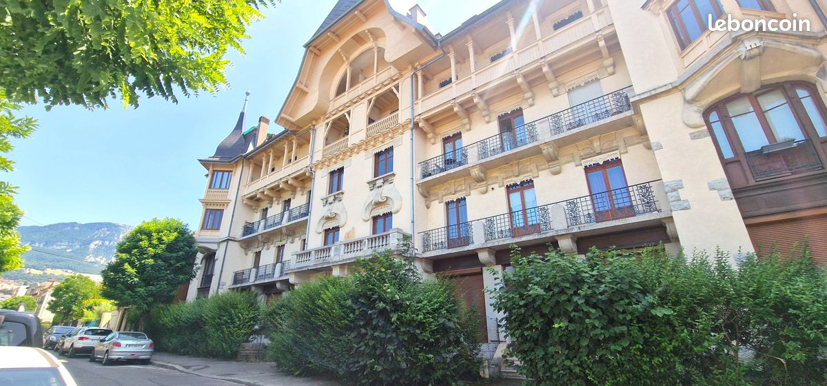 Appartement 2 pièces 64 m² · à Aix-les-Bains · 64 m² · 210 000 €