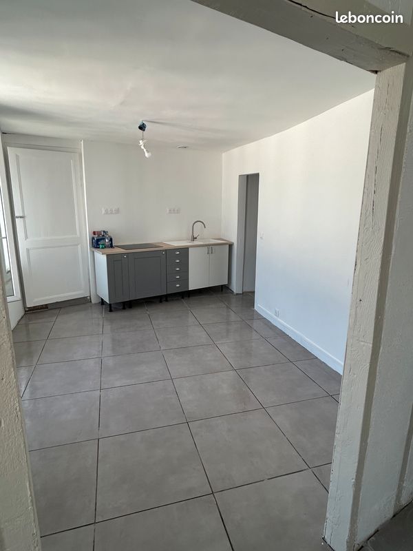 Appartement 5 pièces 90 m² · à Elbeuf · 90 m² · 820 €