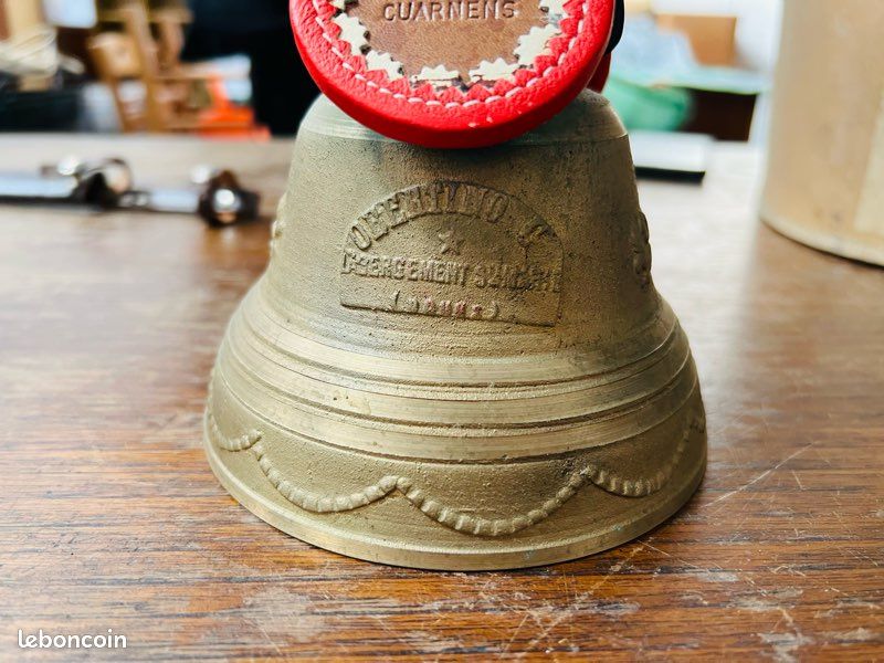 Cloche En Métal Vintage Avec Lanière Cuir – Décorative Et Aimantée, Style Rustique