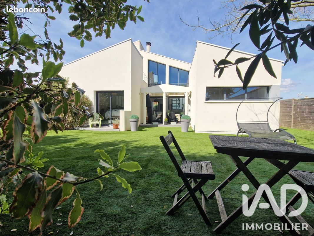 Maison 5 pièces 160 m² · à Villedoux · 160 m² · 465 000 €
