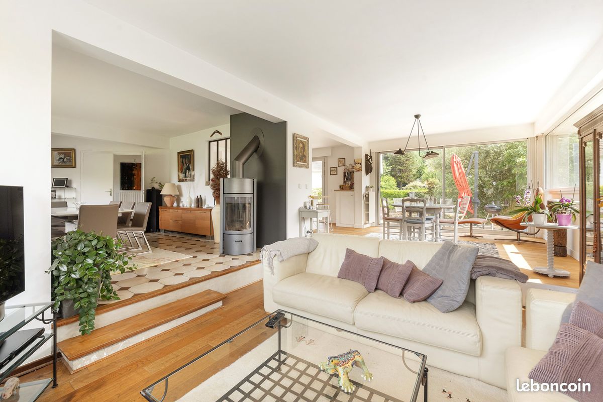 Maison 8 pièces 220 m² · à Baulne · 220 m² · 439 000 €