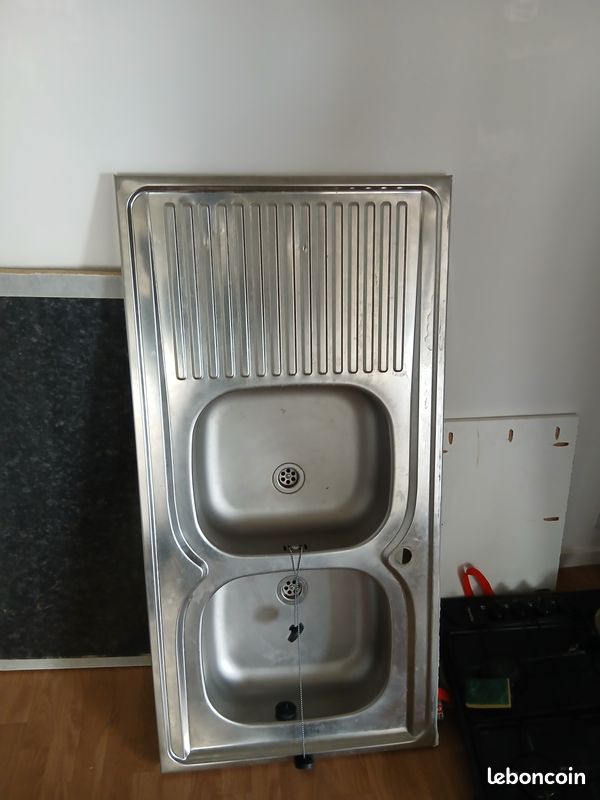 L'évier en inox 2 vasques (image 1)