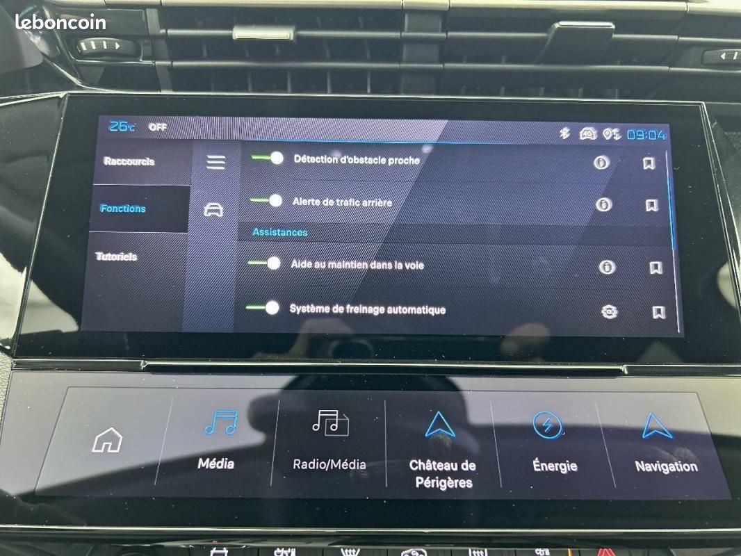 Peugeot 408 PHEV 225 e-EAT8 - Allure Pack (image 23)