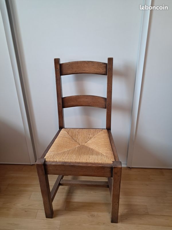 Lot de chaises (image 1)